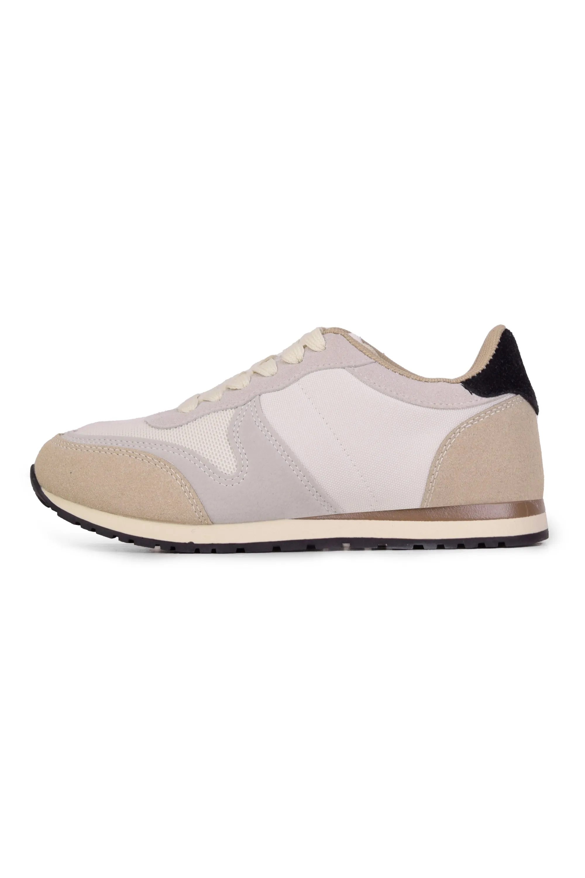 01-5082 Comfy Flat Sneaker