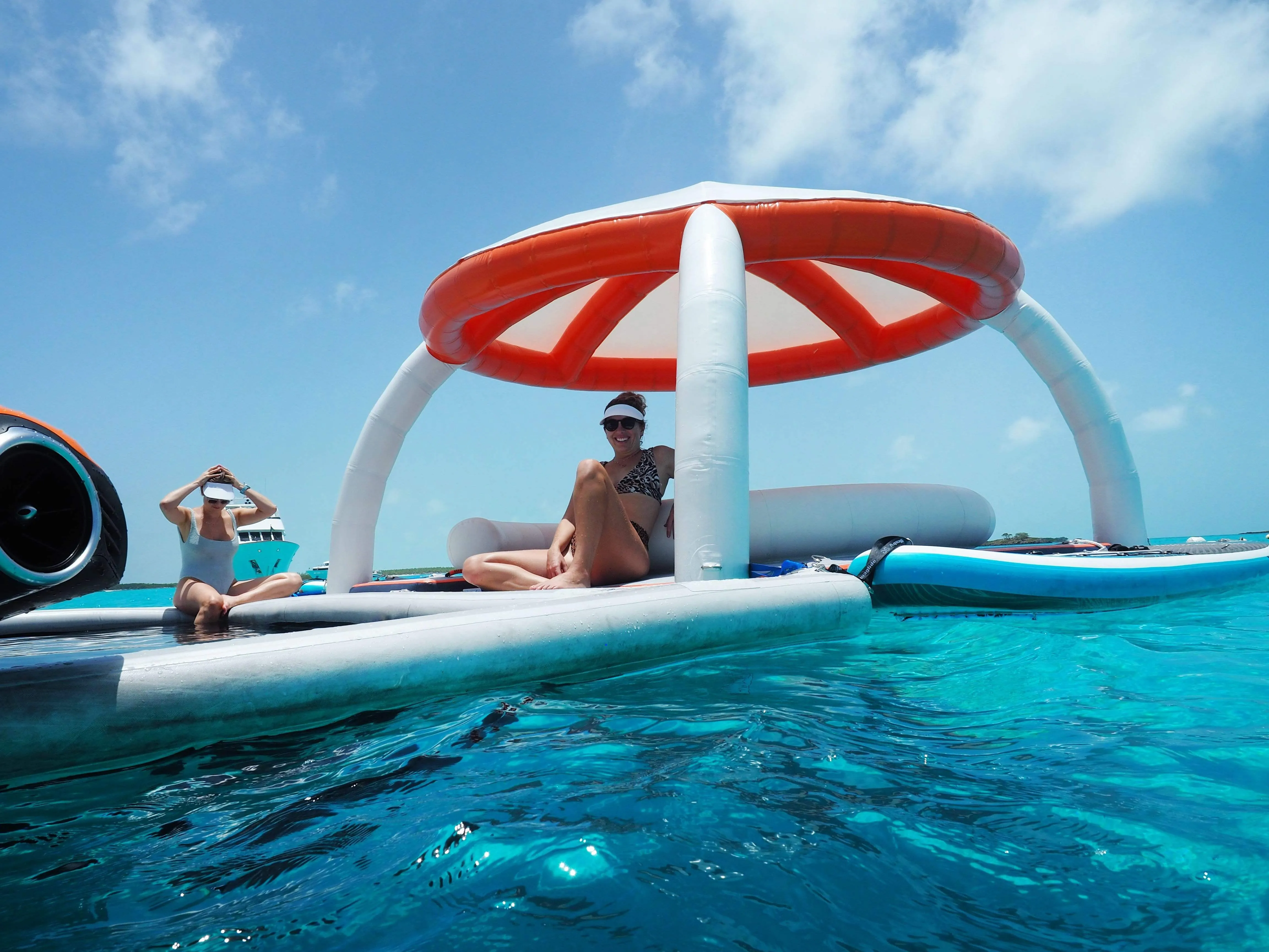 AquaBanas Party Bana™ Floating Platform