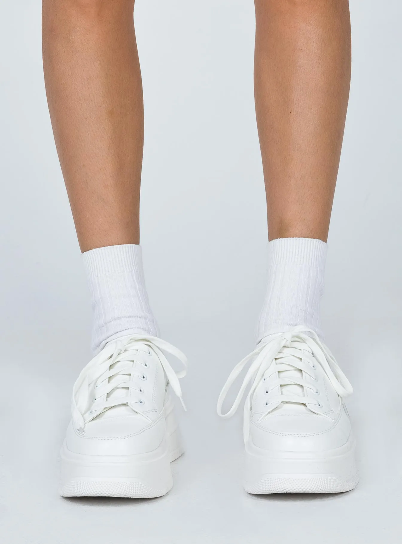 Dylan Sneaker White