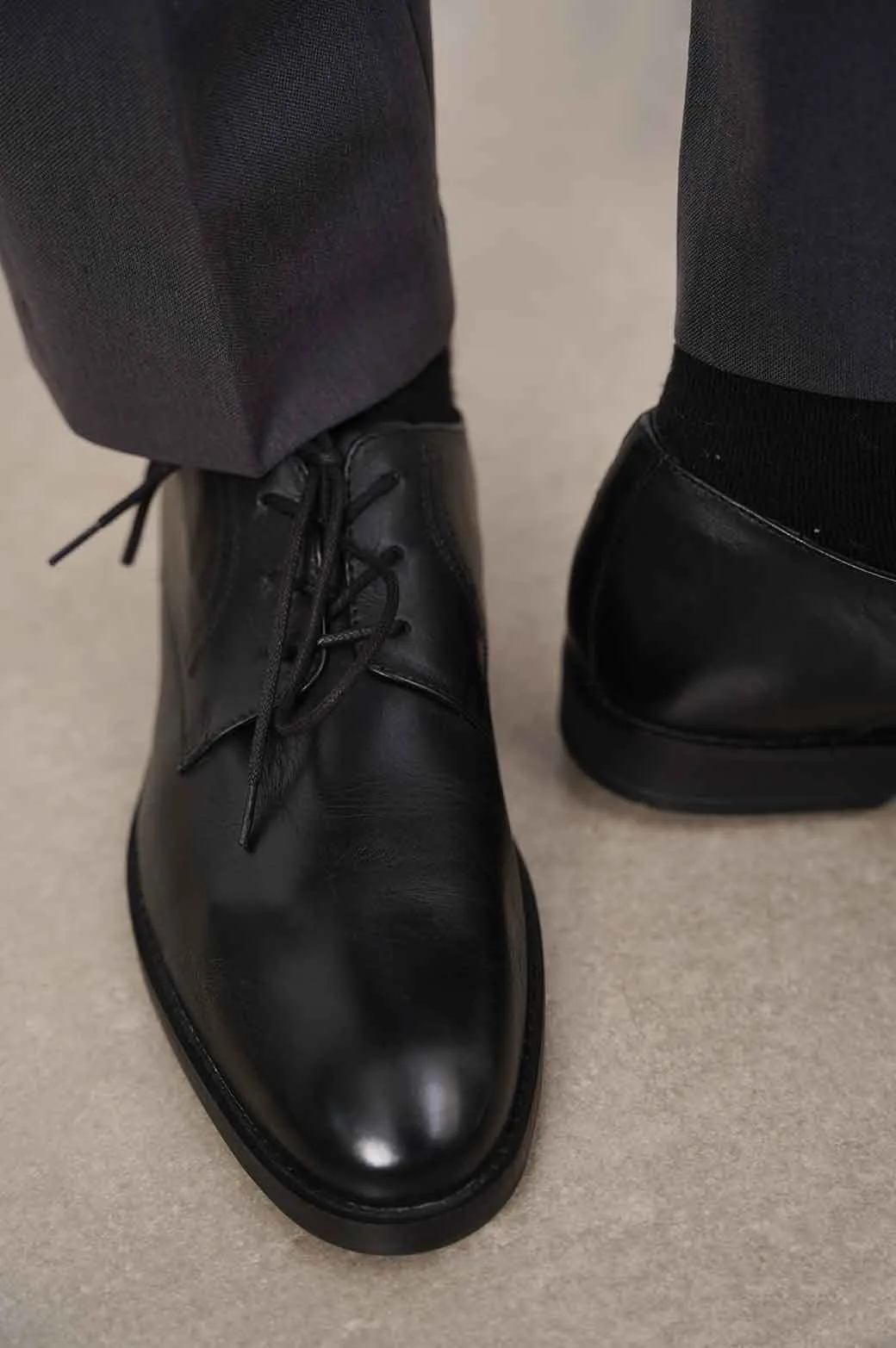 LACE-UP DERBY SHOES