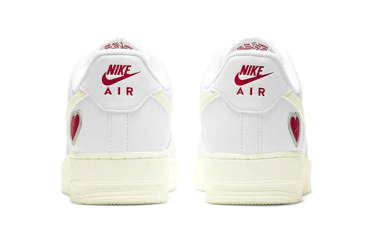 NIKE AIR FORCE 1 VALENTINE'S DAY SAIL