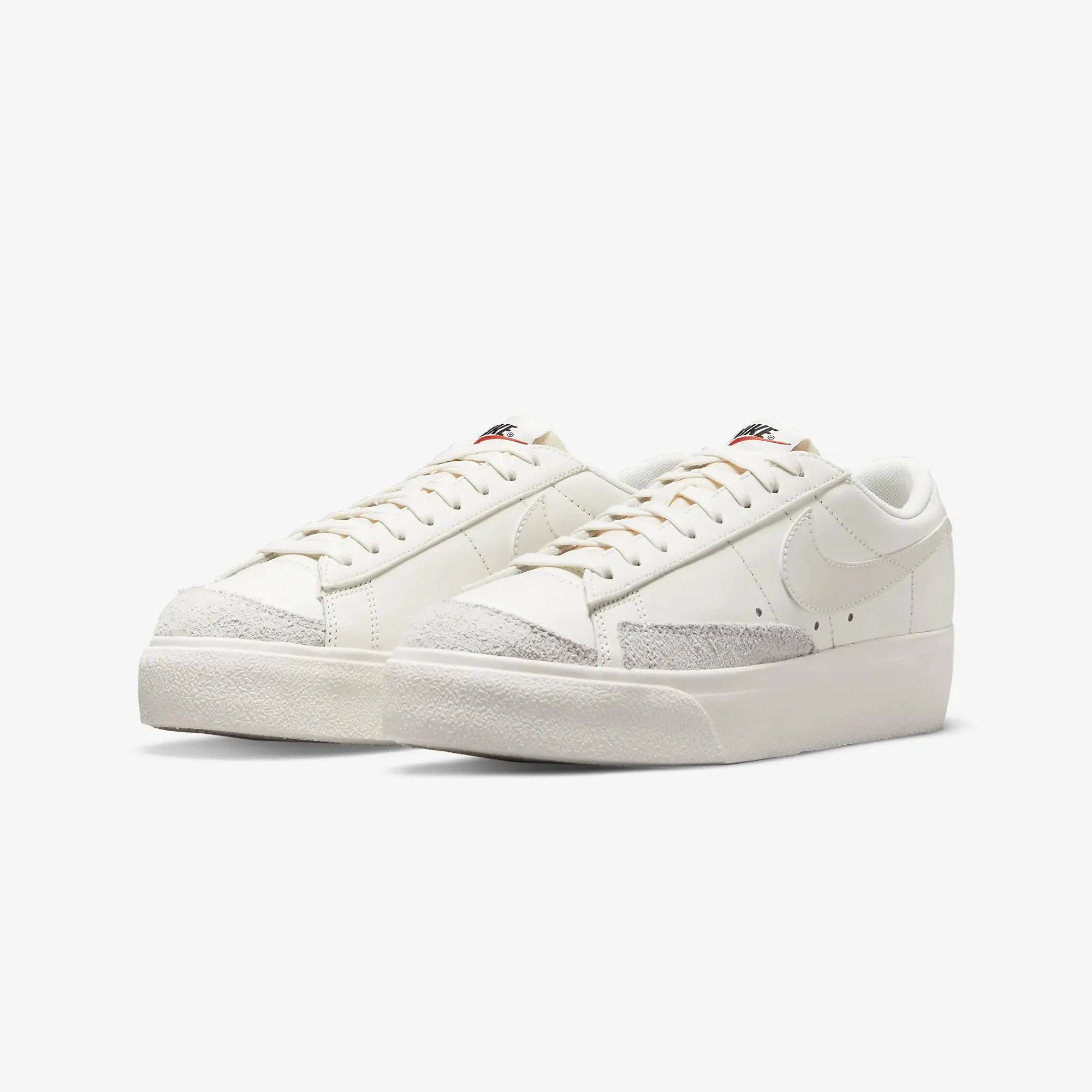 Nike | WMN'S BLAZER LOW PLATFORM  { SAIL/SAIL-SAIL-BLACK