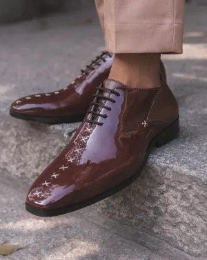 PATENT LACE-UPS-BROWN