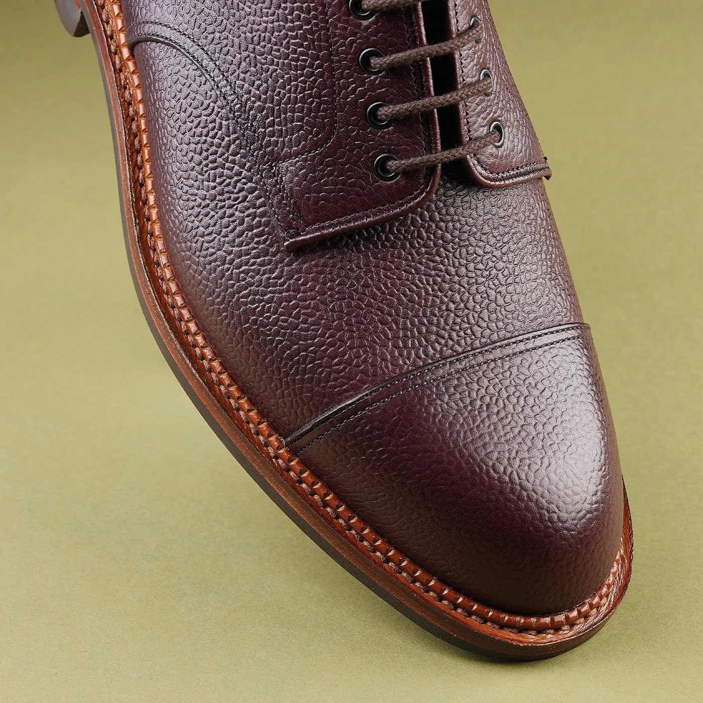 Sandhurst Oxblood Zug Grain