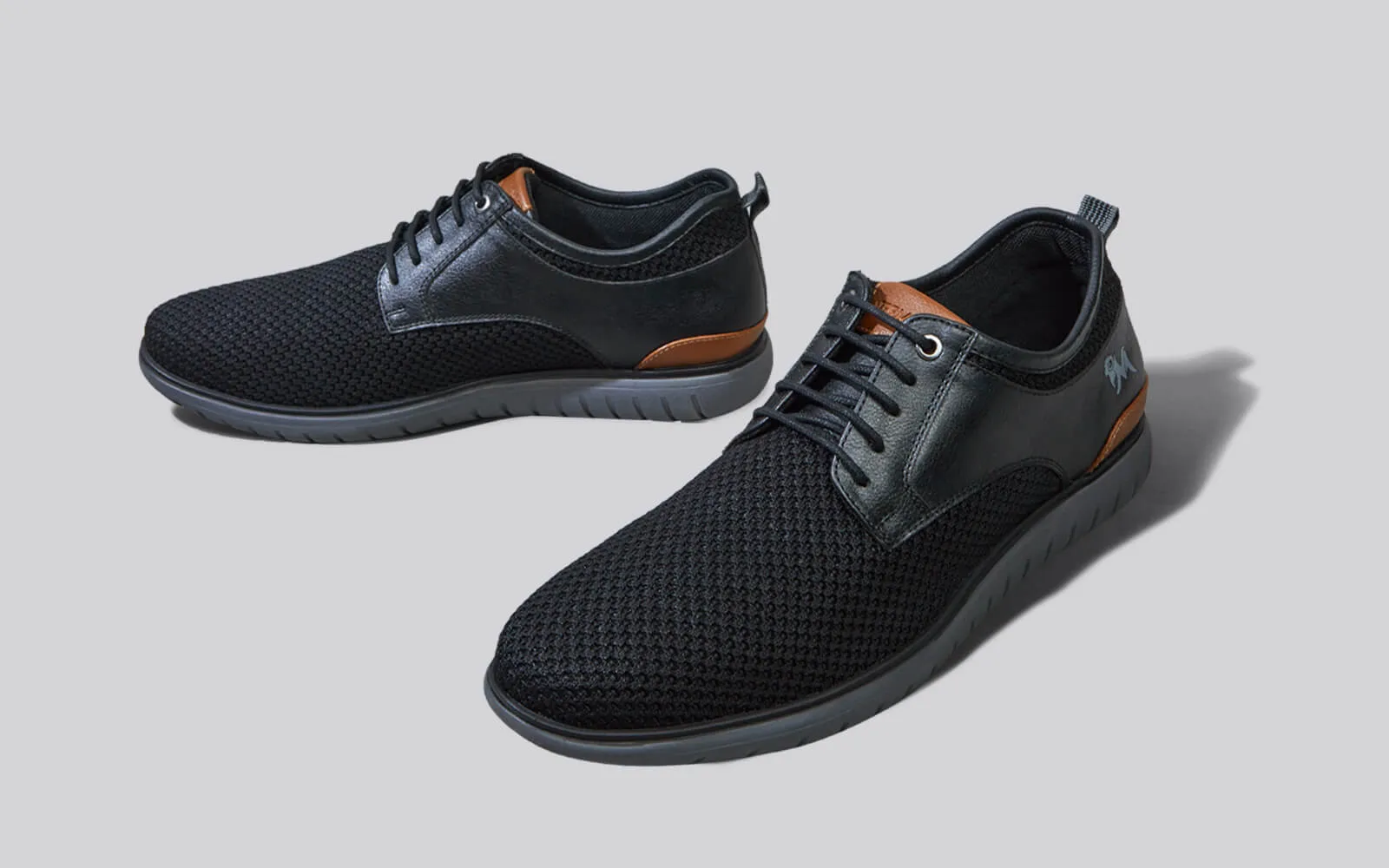 The Derbies : Black