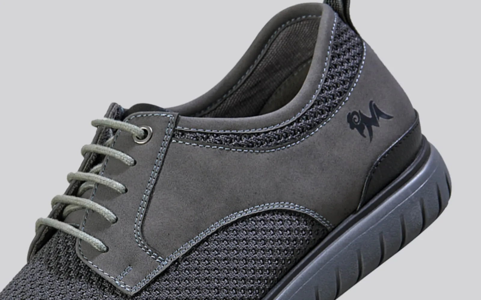 The Derbies : Grey