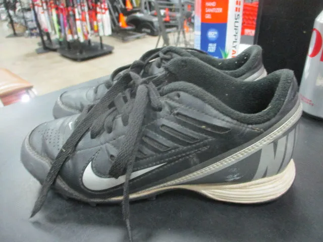 Used Nike Cleats Size 2.5