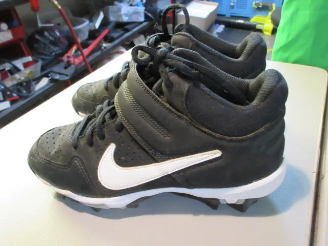 Used Nike Cleats Size 2