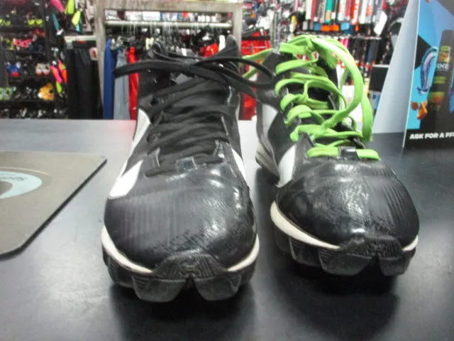 Used Under Armour Football Cleats Size 3Y