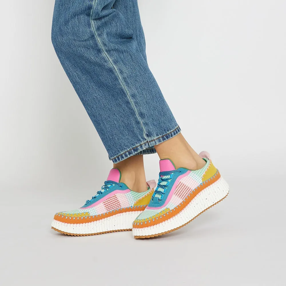 Vivid Sneaker in Bright