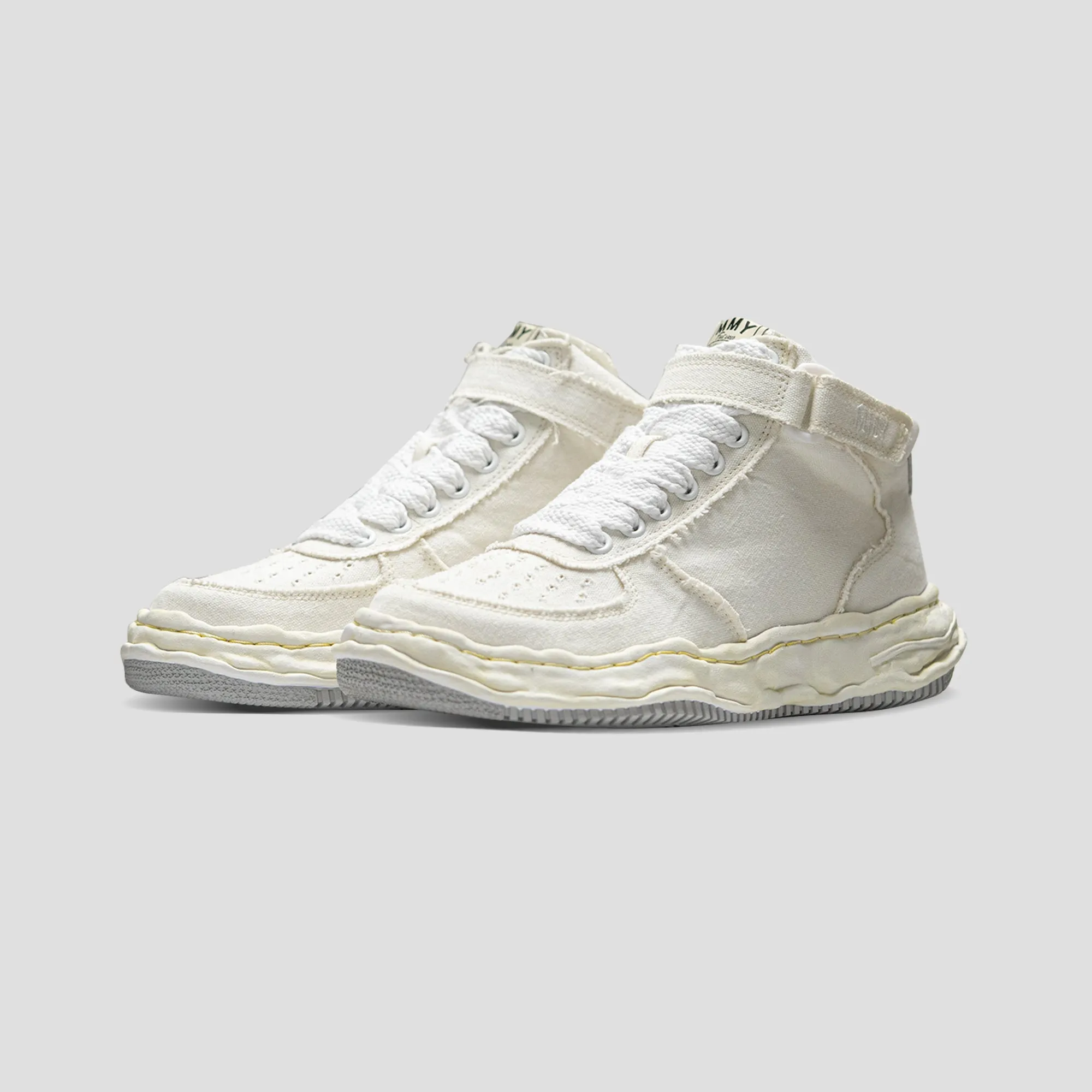 WAYNE MID TOP CANVAS SNEAKER - WHITE